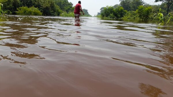 Concepción: Itacuá queda aislado por vía inundada