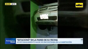 ‘’Estacionó'’ en la pared de su vecina  - Periodísticamente - ABC Color