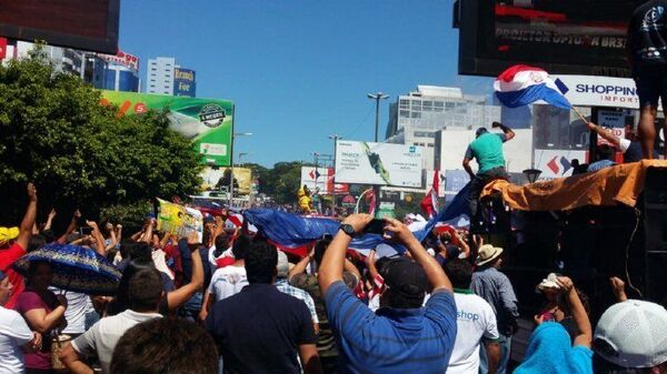 Ciudadanos celebran desafuero de Javier Zacarías en Ciudad del Este