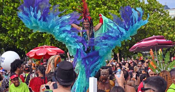 La Nación / Carnavales vuelven con todo su brillo tras los años de pandemia