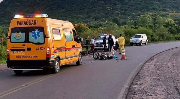 Dos fallecidos y dos heridos en choque frontal de motociclistas en Paraguarí - Noticiero Paraguay