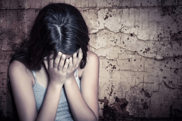 Niña supuestamente abusada por el padrastro y un concejal no pudo hacerse prueba de cámara gesell - Noticiero Paraguay