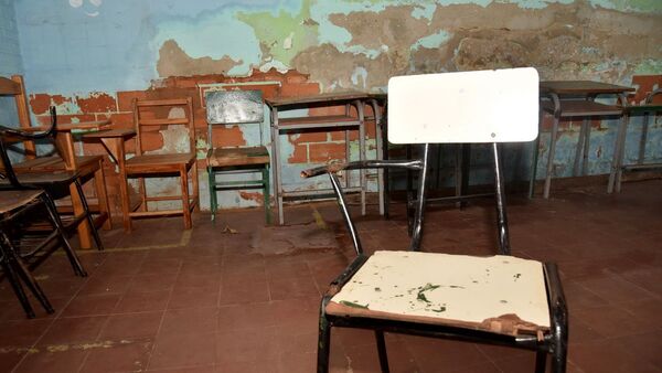 Inician clases 1.218.000 estudiantes con aulas que siguen en mal estado