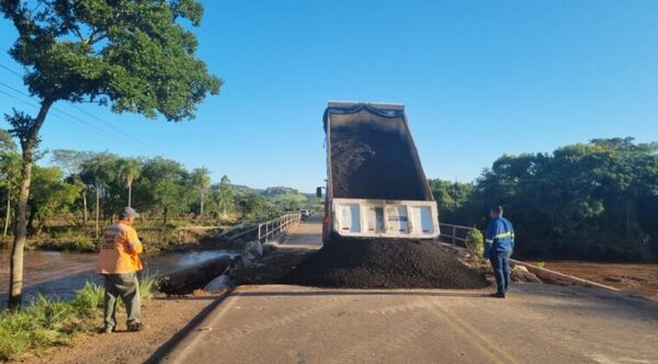 Habilitan calzada del puente sobre el río Aquidabán - Radio Imperio