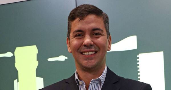 La Nación / Nueva encuesta nacional posiciona a Santiago Peña con ventaja del 10%
