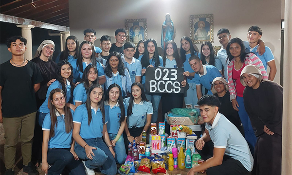 Alumnos del colegio San Roque celebraron UPD con entrega de víveres a hermanas franciscanas - OviedoPress