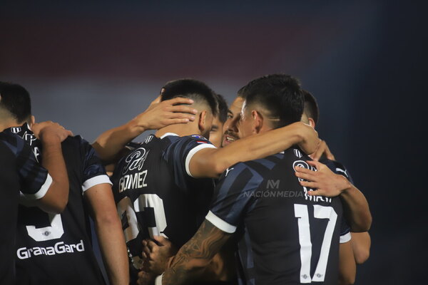 Versus / Libertad se aferra a la cima, Trinidense sube al podio y tres equipos siguen sin ganar