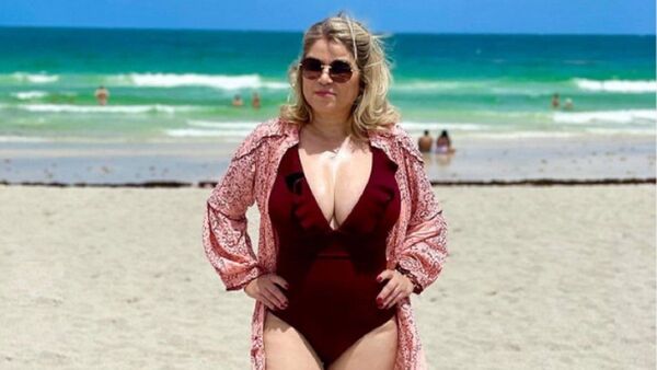Mamá de Nadia Ferreira impacta al mundo con fotos en bikini