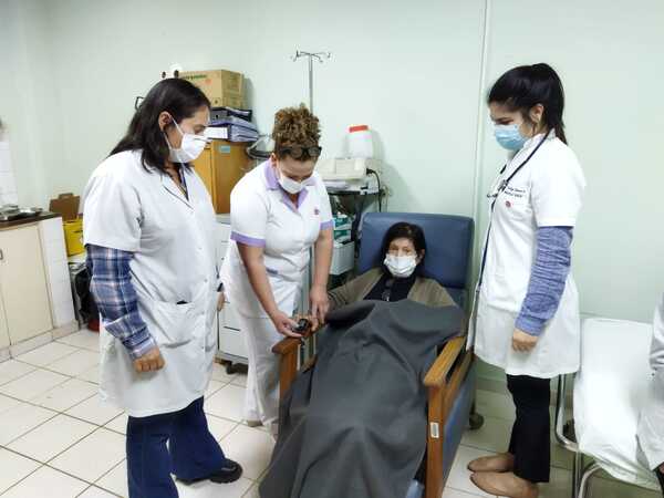 Reumatología de Clínicas: Habilitan consultorio exclusivo para pacientes con chikungunya en fase subaguda » San Lorenzo PY