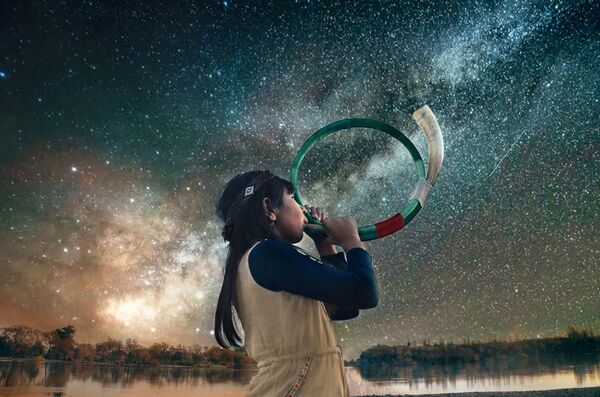Diario HOY | Agustín Abad presenta en Luna Roja Galería: Los Niños del Sol