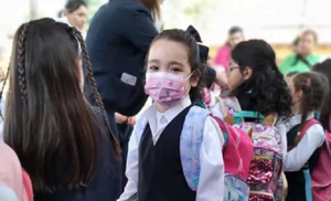 Nahiara inicia su primer día de clases tras su trasplante - Noticiero Paraguay