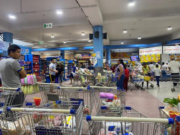 Canasta básica familiar: reportan incremento del 125% en los costos - Unicanal