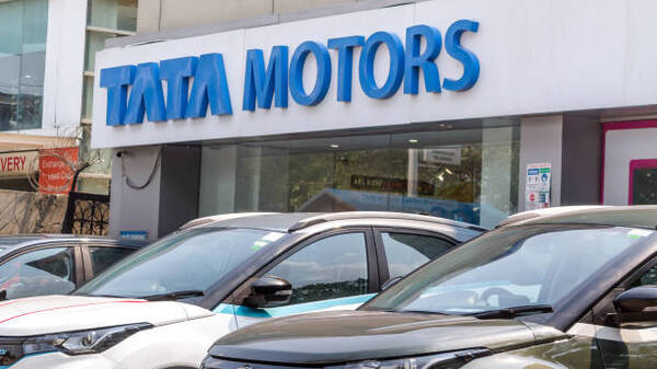 Tata Motors cierra con Uber un acuerdo de venta de 25.000 coches eléctricos - Revista PLUS