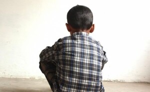 Niño habría sido abusado sexualmente por su abuelo materno