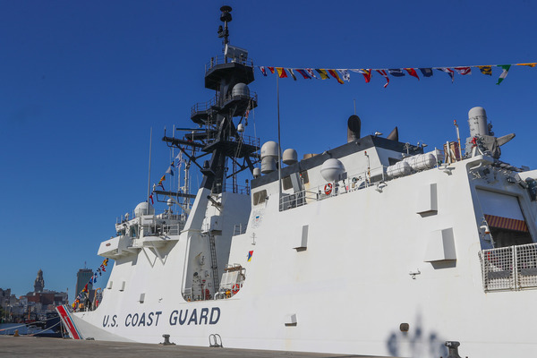 Stone, el buque que visita Uruguay para unir esfuerzos contra la pesca ilegal - MarketData