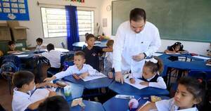 La Nación / Padres y docentes elevan su voz contra la falta de presupuesto para el MEC