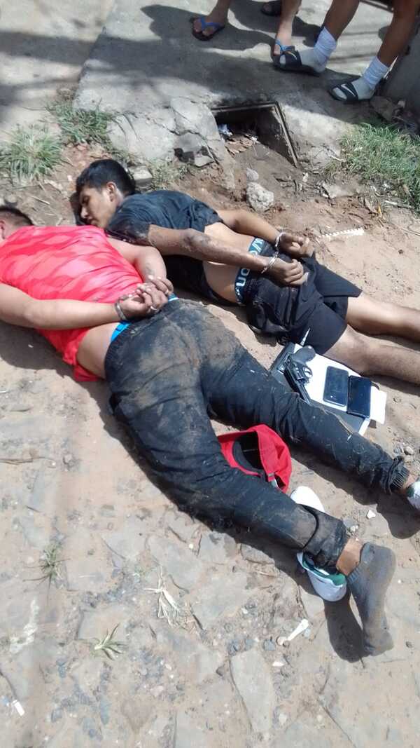 Asalto, persecución y detención de presuntos motochorros en Luque | 1000 Noticias