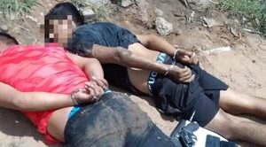Atrapan a dos motochorros en Luque tras una persecución policial a tiros - Noticiero Paraguay