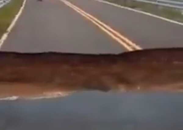 Diario HOY | Ruta se partió a la mitad por desborde del Aquidabán