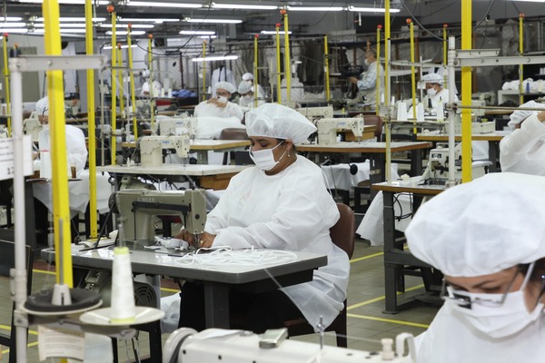 Diario HOY | Enero: exportaron autopartes, confecciones y metales por US$ 115 millones