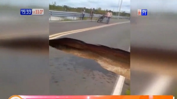 Río Aquidabán se desborda y destroza capa asfáltica en Concepción - Noticias Paraguay