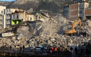 Un terremoto de 6,4 vuelve a sacudir a Turquía: Al menos tres muertos y cientos de heridos