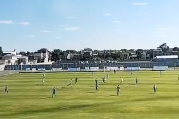 Golazo récord a los pocos segundos en el ascenso argentino - La Prensa Futbolera