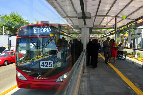 Ciudad de México da banderazo a línea de Metrobús 100 % eléctrica - MarketData