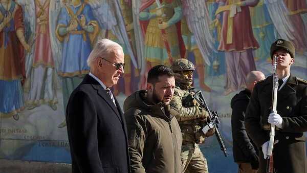Diario HOY | "Nadie quiere celebrar otro aniversario de la guerra", dice portavoz de Biden