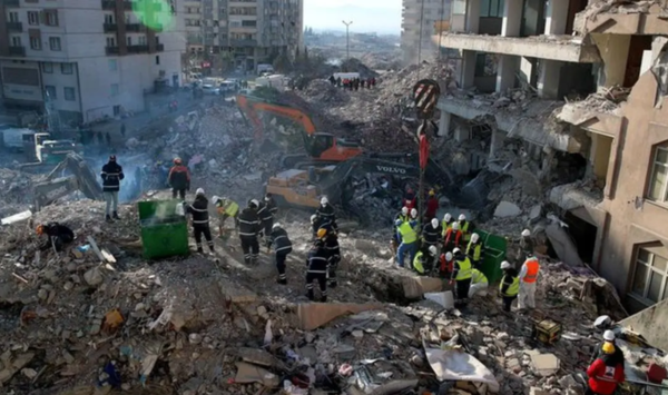 Aumenta a 8 la cifra de muertos tras réplica de terremoto en Turquía y Siria | 1000 Noticias