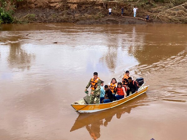 Desborde del Aquidabán afecta a varias localidades de Concepción | 1000 Noticias