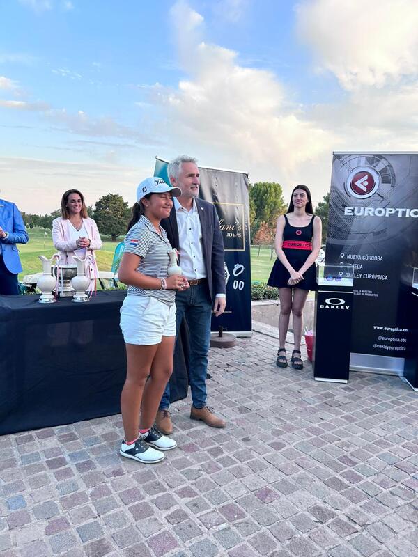 Golfistas paraguayos en el podio de Torneo argentino - .::Agencia IP::.