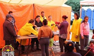 Municipalidad de CDE entregó alimentos a gente en situación de calle y a damnificados – Diario TNPRESS