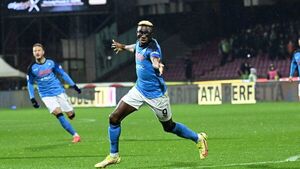 El Napoli busca la reválida europea ante el Eintracht
