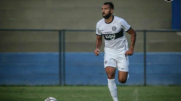 El particular mensaje que tiró Martínez tras chutar con la Reserva de Olimpia