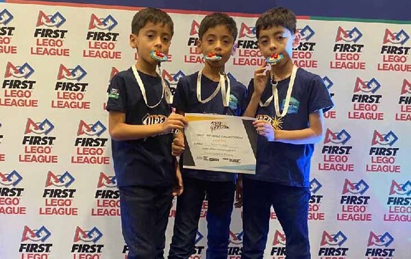 Orgullo ovetense: Trillizos se alzaron con el premio a la mejor maqueta en competencia de robótica – Prensa 5