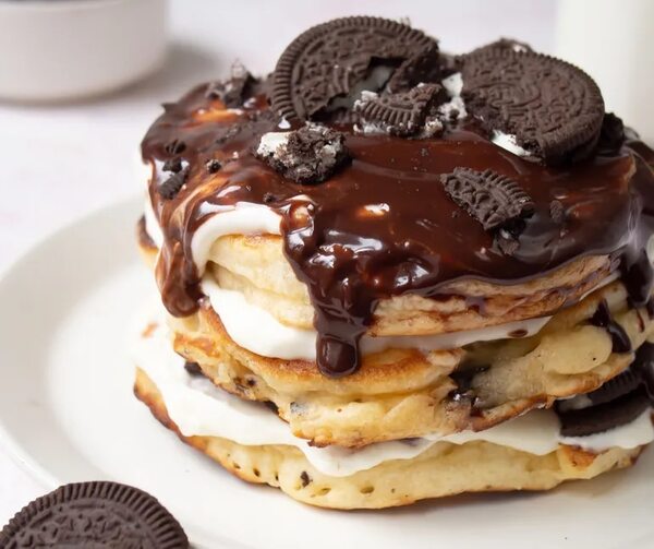 Para darse un gusto torre de panqueques con galletitas tipo Oreo - Gastronomía - ABC Color
