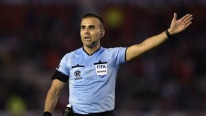Versus / Árbitro de la final de la Recopa es denunciado por violencia de género