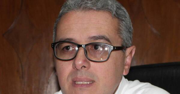La Nación / Abogado recuerda que es delito viralizar imágenes y videos íntimos