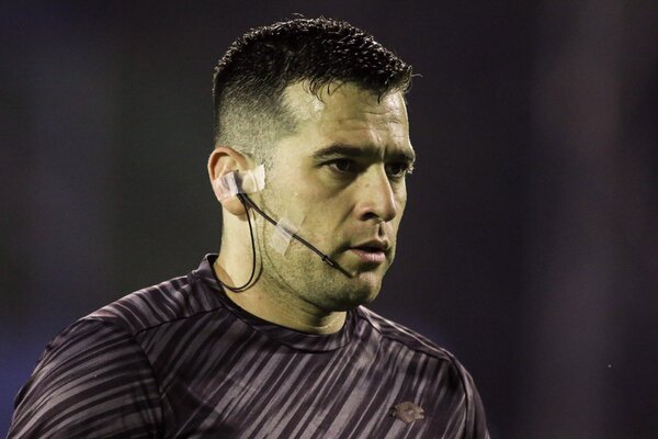 Todos los árbitros paraguayos están preparados para los partidos de Conmebol · Radio Monumental 1080 AM
