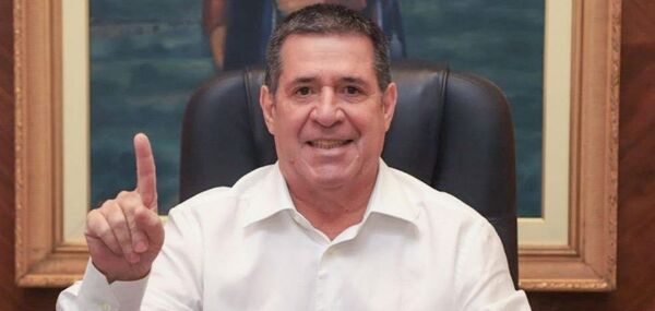 El Partido Colorado definirá firmantes tras sanción al expresidente Horacio Cartes - Revista PLUS