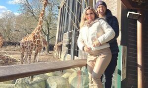 Dahiana y Blás enamorados y disfrutando en el zoológico de Dinamarca