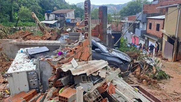Muertos por históricas lluvias torrenciales en Brasil aumentan a 44