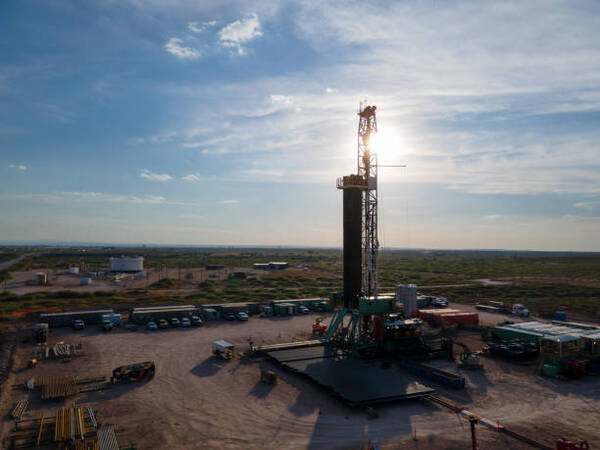 Irak firma contratos con Emiratos Árabes Unidos y China para desarrollar yacimientos de gas - Revista PLUS