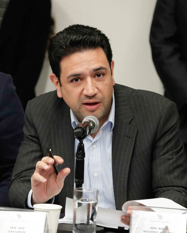 Comisiones del Senado mexicano avalan ley que da control aéreo al Ejército - MarketData