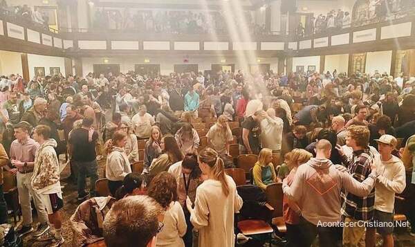 Avivamiento: Culto en Universidad de Asbury dura más de cinco días seguidos