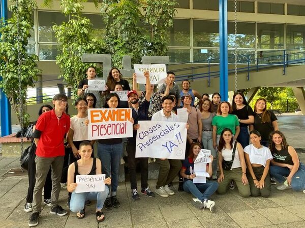 Filosofía UNA: exigen que examen de ingreso sea presencial y no virtual - Nacionales - ABC Color