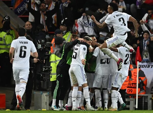 Real Madrid golea 5-2 en Liverpool y da un paso de gigante a cuartos - Fútbol - ABC Color
