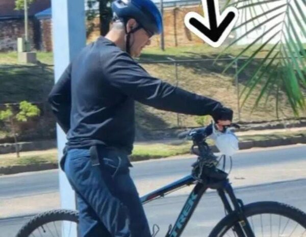 Mondaha se llevaron bicicleta de un doctor