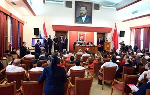 Cúpula de ANR define si autoriza o no a Cartes  atropellar estatuto partidario - Política - ABC Color